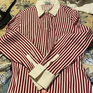 Women’s button down medium top
